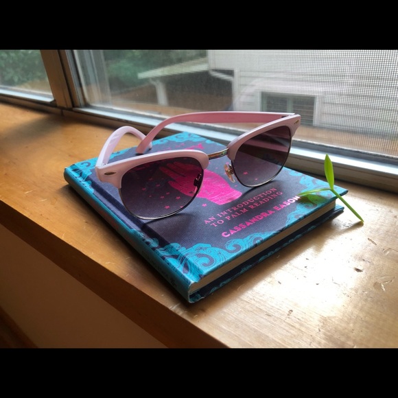 Urban Outfitters Accessories - Urban outfitters sunglasses